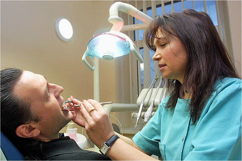 Какие бывают стоматологи и чем занимается каждый в отдельности